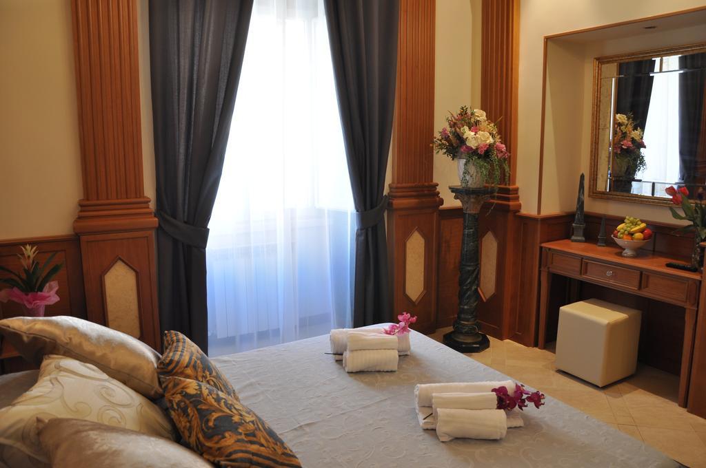 Rome Imperial Crown Apartment Стая снимка