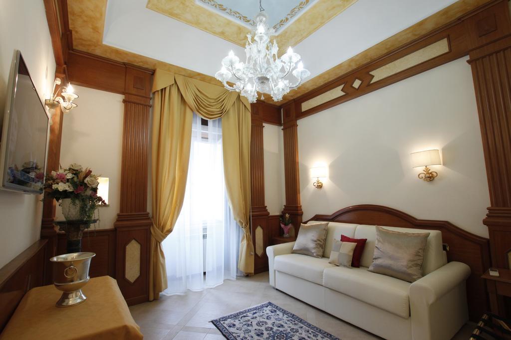 Rome Imperial Crown Apartment Стая снимка