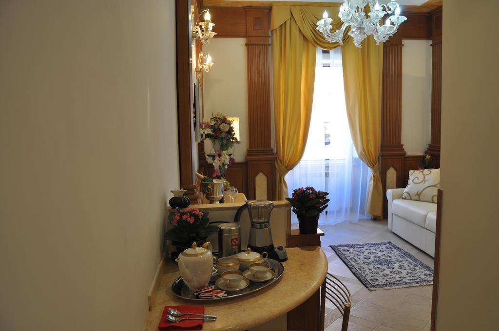 Rome Imperial Crown Apartment Стая снимка