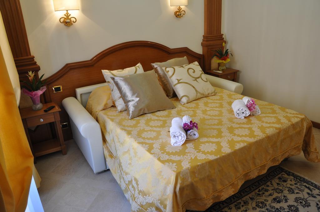 Rome Imperial Crown Apartment Стая снимка